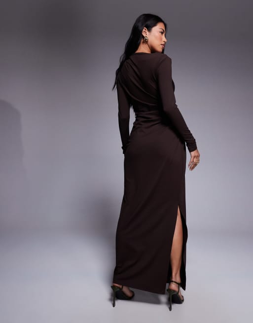 ASOS DESIGN - Zachte gedrapeerde maxi-jurk met lange mouwen in chocoladebruin, 2 van 4