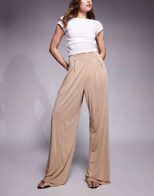 ASOS DESIGN - Zachte geplooide broek met wijde pijpen in stone, deel van co-ord set