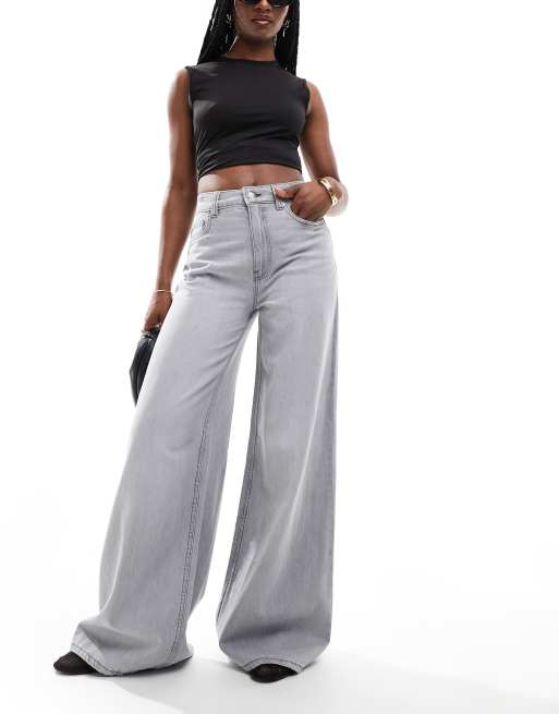 ASOS DESIGN - Zachte jeans met wijde pijpen in grijs