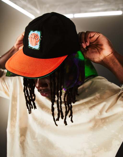ASOS DESIGN - Zachte snapback in retro basketbaldesign