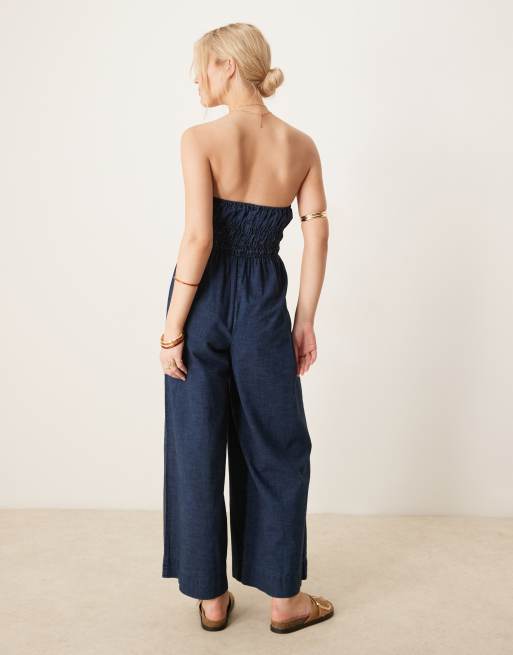 ASOS DESIGN - Zachte strapless denim jumpsuit met wijde pijpen en gesmokte taille in rinsewash, 3 van 4