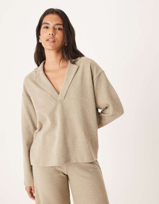ASOS DESIGN - Zachte top met rugbykraag en lange mouwen in taupe gemêleerd
