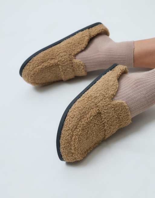 ASOS DESIGN Zadie loafer slippers met borg in lichtbruin, 3 van 4