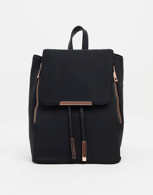 ASOS DESIGN - Zaino scuba con dettagli in metallo oro rosa