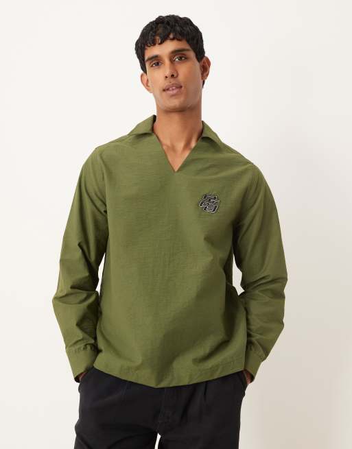 ASOS DESIGN – Zakładana przez głowę fakturowana koszula o luźnym kroju w kolorze z haftem na piersi