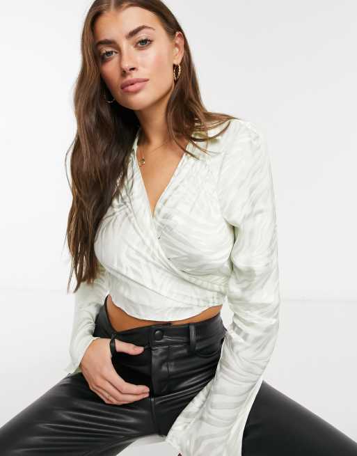 ASOS DESIGN – Żakardowy top o kopertowym fasonie z satyny w kolorze miętowym