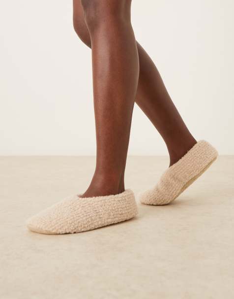 ASOS DESIGN Zakki ribbed borg slippers in cream - view 1