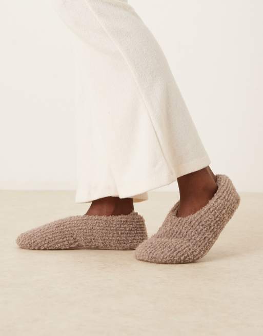 ASOS DESIGN Zakki ribbed teddy slippers in gray