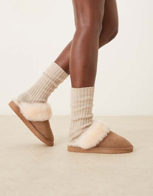 ASOS DESIGN – Zamber – Hochwertige Lammfellhausschuhe aus Wildleder in Hellbraun, 4 von 4