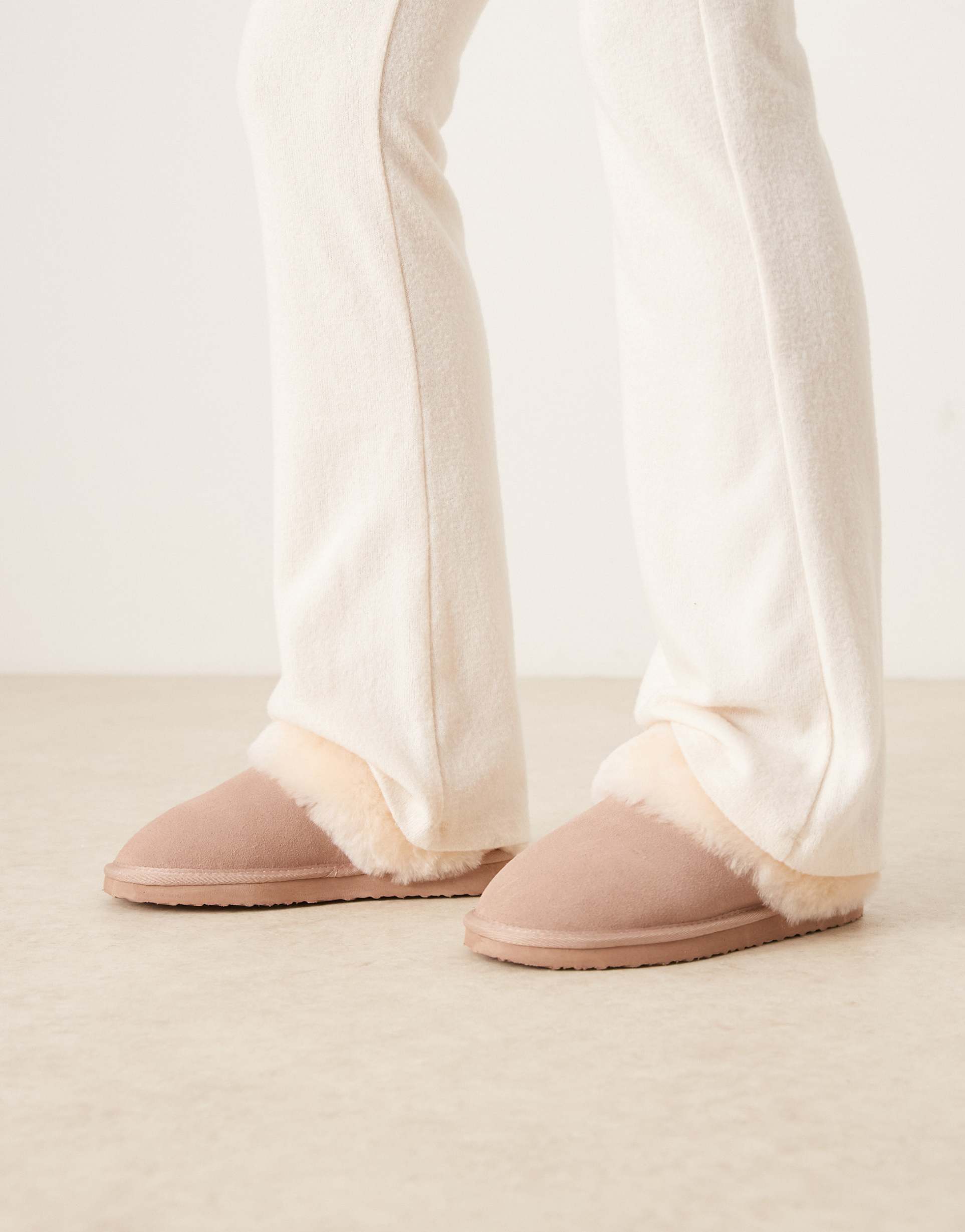 asos design zamber premium sheepskin slippers in dusty pink suede