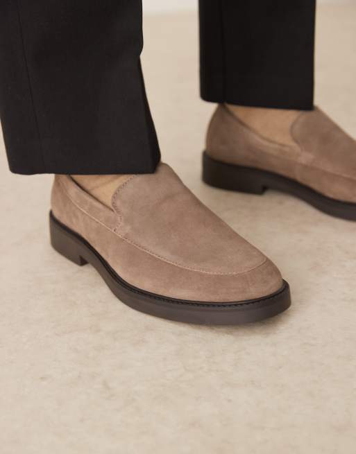 ASOS DESIGN – Zamszowe loafersy z gładkim przodem , 2 z 4