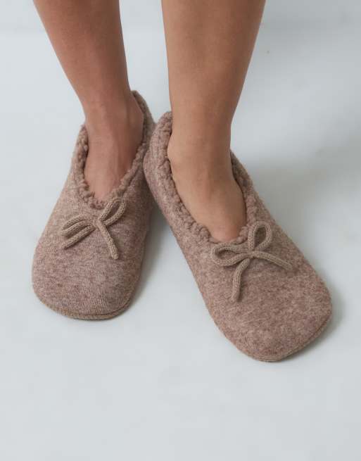 ASOS DESIGN Zani bow slippers in beige, 3 of 4