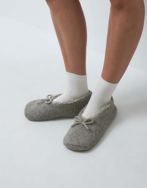 ASOS DESIGN Zani bow slippers in grey, 4 of 4