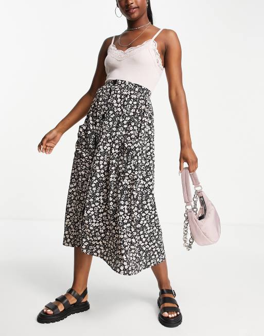 ASOS DESIGN – Zapinana na guziki czarno-biała sukienka midi w kwiaty, z kieszeniami 