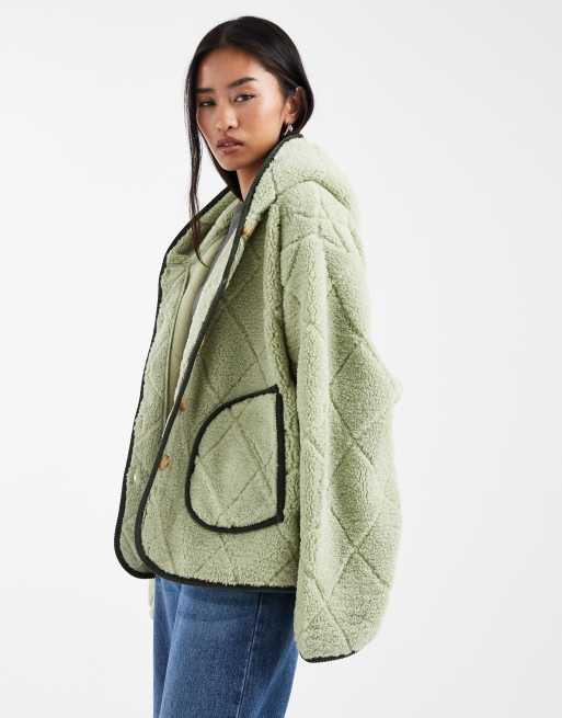 ASOS DESIGN – Zapinana na guziki pikowana zielona bluza z polarowego kożuszka z kapturem i ciemnozielonymi lamówkami
