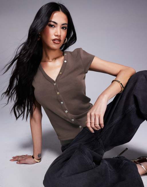 ASOS DESIGN – Zapinany na guziki czekoladowy kardigan z tkaniny cupro z krótkim rękawem