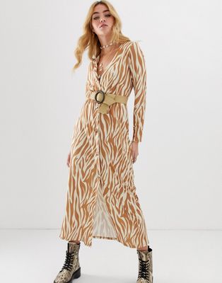 ASOS DESIGN – Zebramönstrad, långärmad maxiklänning med knäppning och skärp-Flerfärgad