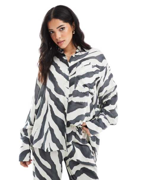 ASOS DESIGN – Zebramönstrad oversize-skjorta i linnemix - view 1