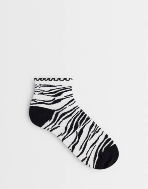 ASOS DESIGN – Zebramönstrade ankelstrumpor med volangkant - view 1