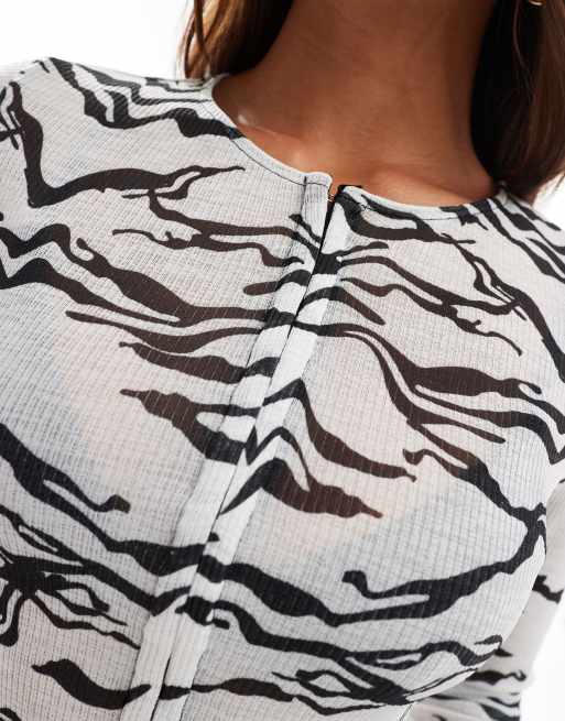 ASOS DESIGN – Zebrarandig kofta i mesh med långa ärmar, 3 av 4