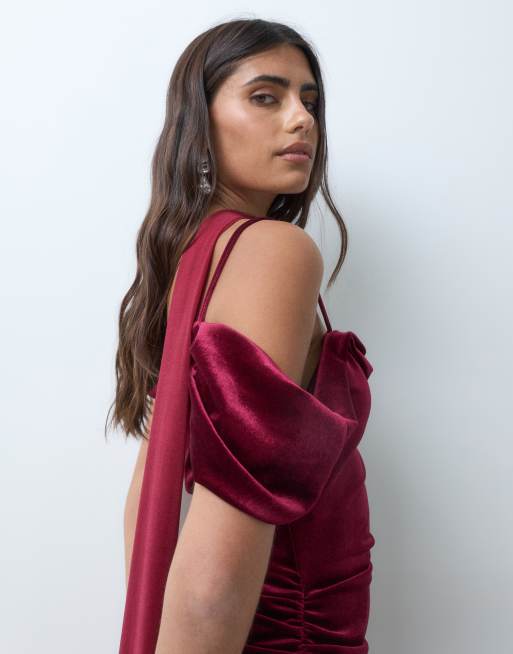 ASOS DESIGN zeemeermin maxi-jurk van mix van materialen met schoudersjaal in bordeauxrood, 5 van 5