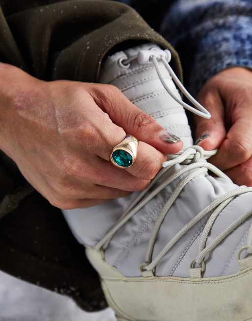 ASOS DESIGN - Zegelring met groen kristal in goudkleur