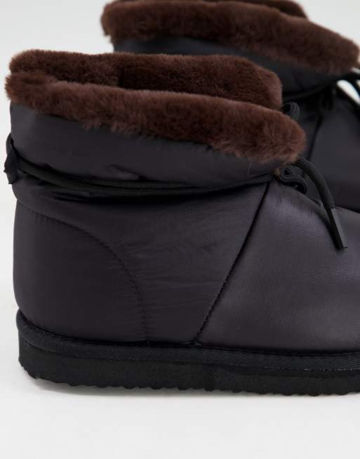 ASOS DESIGN Zeke puffer slipper booties in black