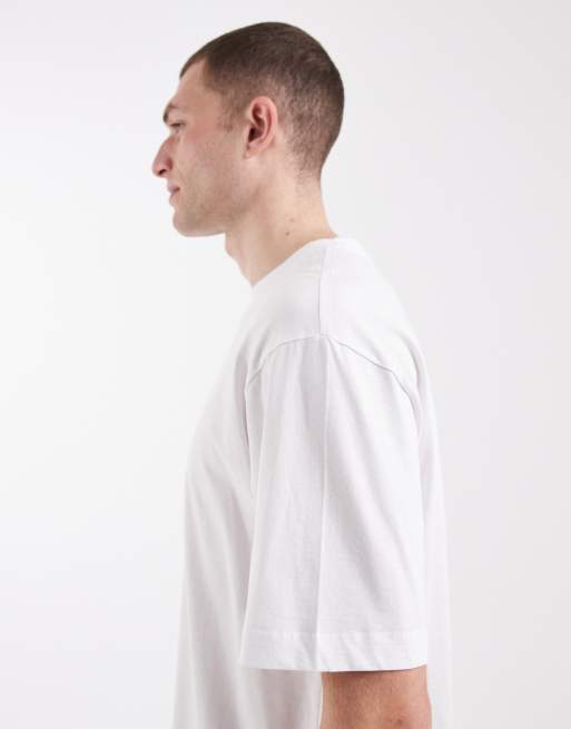 ASOS DESIGN – Zestaw 2 luźnych T-shirtów basic w kolorach białym i szarobeżowym, 4 z 5