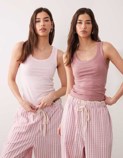 ASOS DESIGN – Różowy fakturowany zestaw piżamowy: spodnie i 2 podkoszulki, 3 z 3