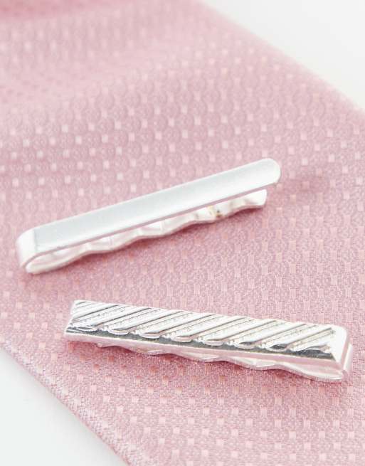 ASOS DESIGN – Zestaw 2 ślubnych spinek do krawata w kolorze srebrnym z tłoczeniem