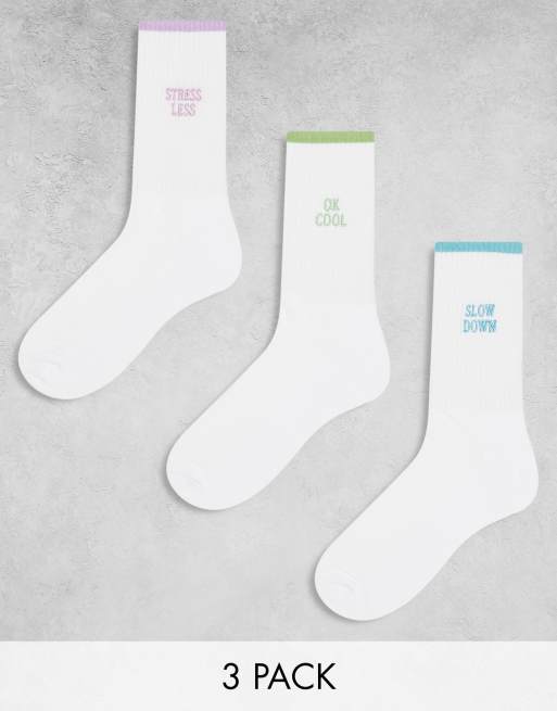ASOS DESIGN – Zestaw 3 par białych skarpetek z kontrastowym brzegiem i logo