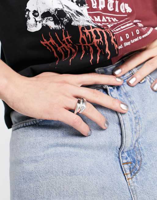 ASOS DESIGN – Zestaw 3 pierścionków w srebrnym kolorze ze szczotkowanym wykończeniem