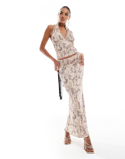 ASOS DESIGN – Zestaw z marszczeniem we wzór w naturalnym kolorze: top z dekoltem typu halter i spódnica maxi