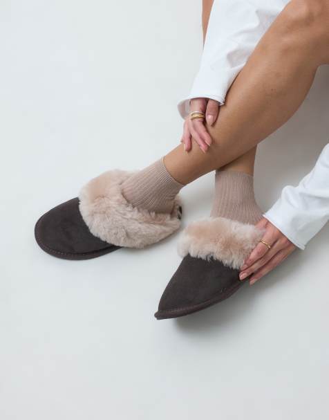 ASOS DESIGN Zeus pantofole premium in montone color cioccolato - view 1