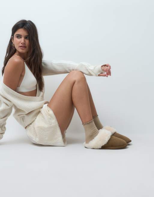 ASOS DESIGN Zeus premium sheepskin slippers in tan, 2 of 4