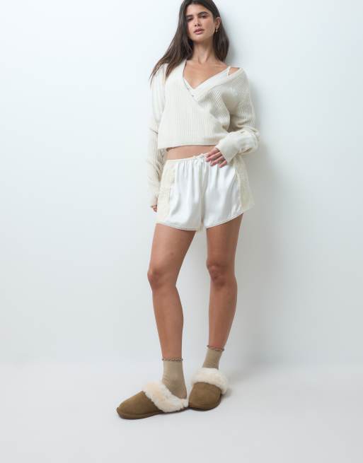 ASOS DESIGN Zeus premium sheepskin slippers in tan, 4 of 4
