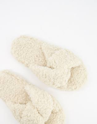 fluffy twist slippers