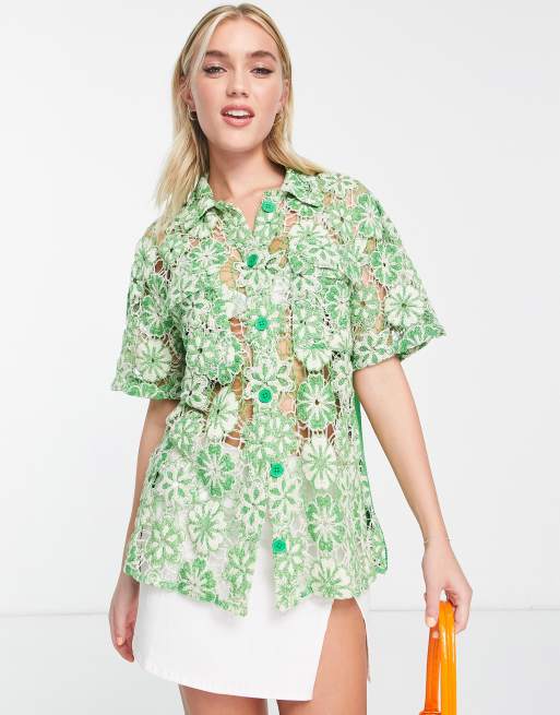ASOS DESIGN – Zielona koszula z krótkimi rękawami i wzorem w szydełkowane kwiaty