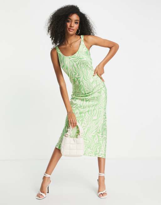 ASOS DESIGN – Zielona satynowa sukienka midi na ramiączkach z dekoltem w kształcie litery U i wzorem w esy-floresy