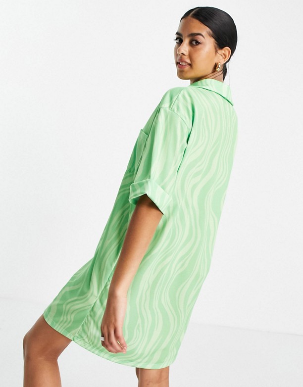 ASOS DESIGN – Zielona sukienka koszulowa w abstrakcyjny wzÓr Zielony Cena Fabryczna 
