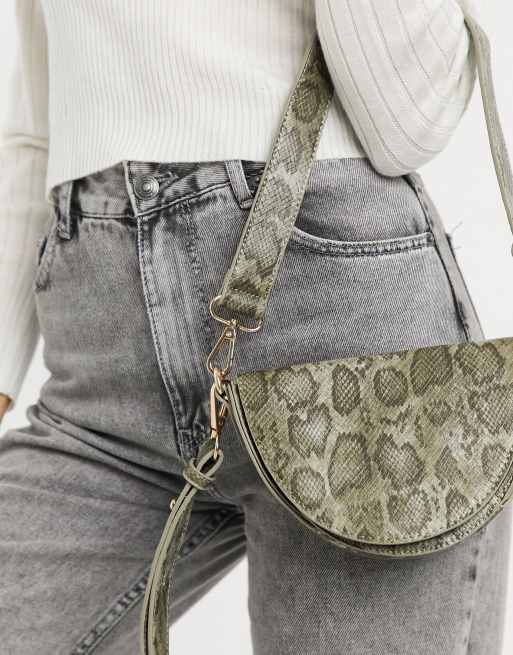 ASOS DESIGN – Zielona torebka crossbody typu saddle z imitacji skóry węża, 2 z 4
