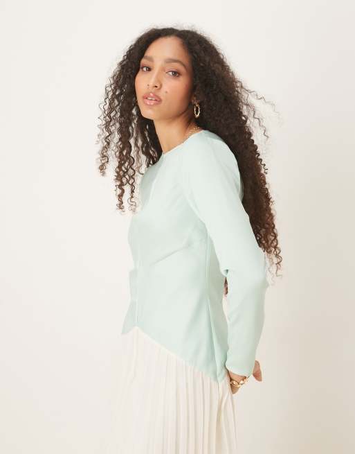 ASOS DESIGN – Zielono-kremowa sukienka maxi z obniżoną talią, plisowaną spódnicą i blokami kolorów, 3 z 4