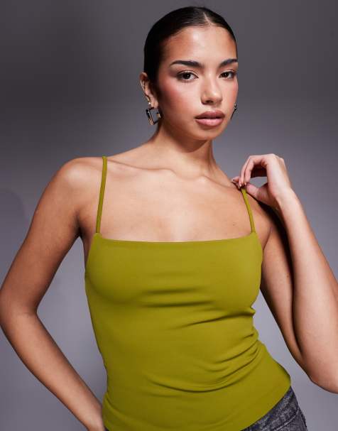 ASOS DESIGN – Zielony modelujący top na ramiączkach o krótkim fasonie - view 1