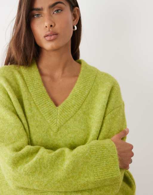 ASOS DESIGN – Zielony sweter o luźnym kroju z dekoltem w szpic, 3 z 4
