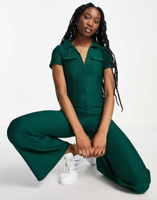 ASOS DESIGN – Zielony zapinany na zamek kombinezon z kołnierzykiem w stylu lat 70. 
