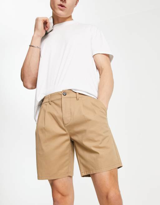 ASOS DESIGN – Zigaretten-Chino-Shorts in Hellbraun und in normaler Länge 