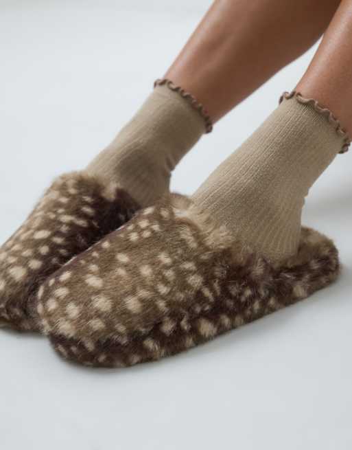 ASOS DESIGN Zina closed toe slipper in deer fur, 4 of 4