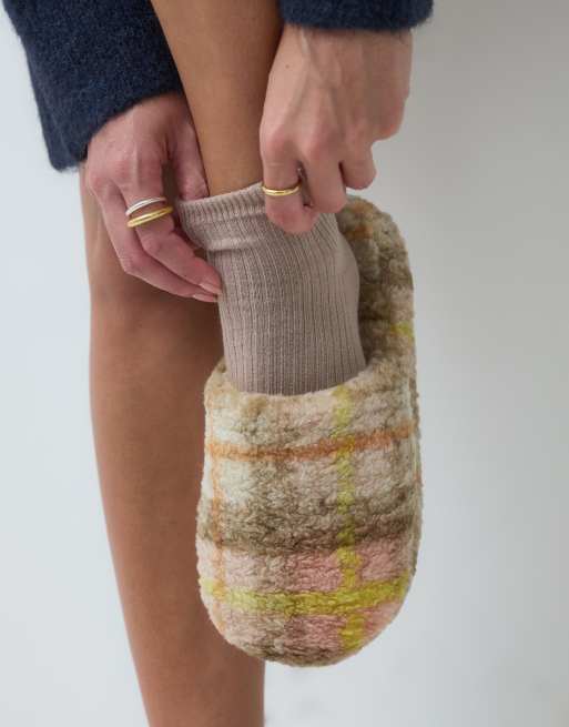 ASOS DESIGN Zina closed toe slippers in plaid borg, 2 of 4