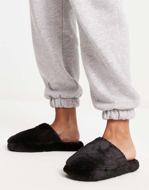 Slippers met best sale dichte neus