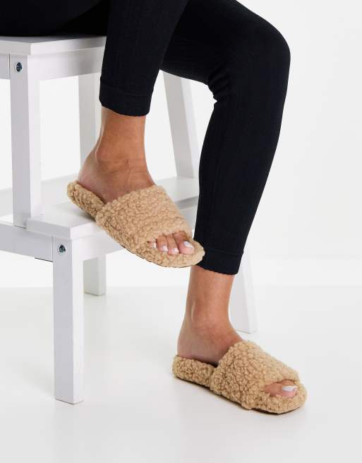 ASOS DESIGN Zip slider slippers in beige sherpa ASOS